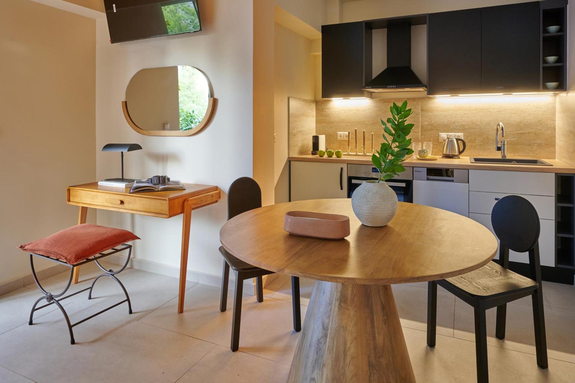 Rastoni Acropolis Uniquely Located Stylish Apartments Athens Exterior photo